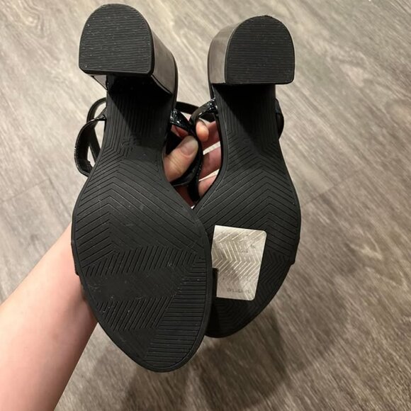 Iridescent black heels - Picture 5 of 5